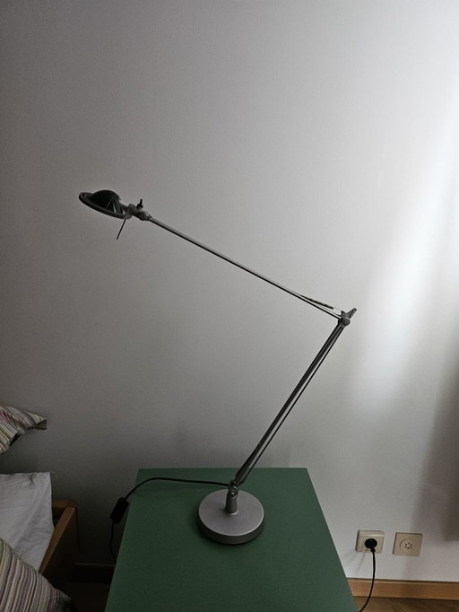 Lampada iconica "Berenice" D12 di Luceplan (Rizzatto & Meda) - Fissaggio base da rivedere