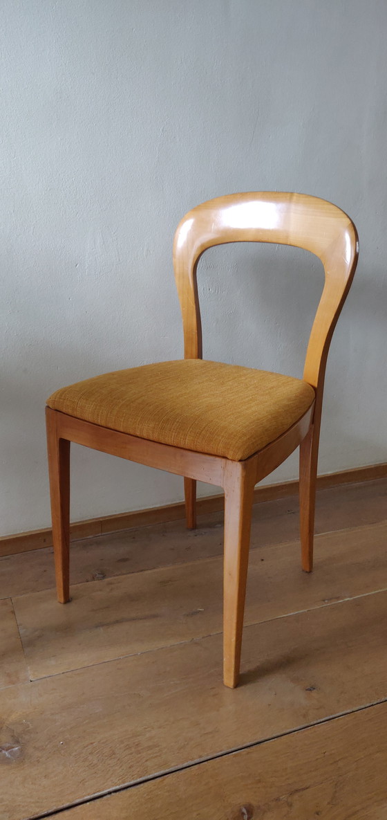 Image 1 of 5 bis 6 Stühle aus massivem Kirschholz, dänisches Design