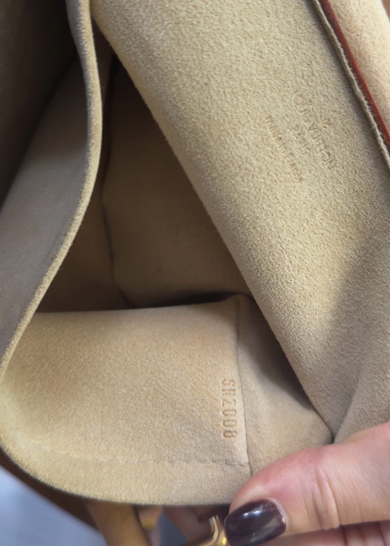 Louis Vuitton Beverly handtas – Top handle tassen, Leer, Metaal (photo 15 of 15)
