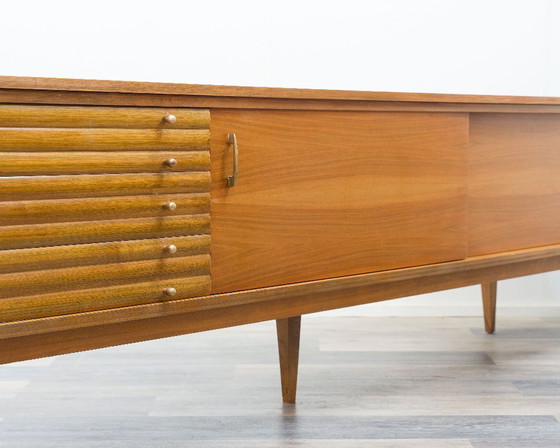 Image 1 of XL dressoir, jaren 50, notenhout, timmerwerk