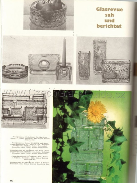 Image 1 of Ciotola vintage in vetro pressato: Vladislav Urban Design, Repubblica Ceca / 1968