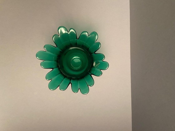 Image 1 of La Porcelana Bianca Vase aus grünem Glas.