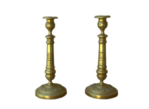 Coppia di candelieri francesi neoclassici in ottone, XIX secolo, 12x29 cm – kandelaars en kaarsen, Brass