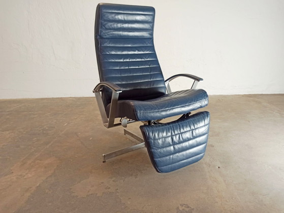 Fauteuil inclinable pivotant en cuir vintage – Leather, Metal (photo 9 of 15)
