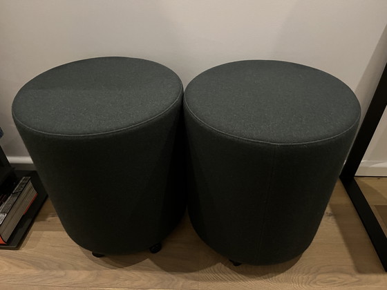 Image 1 of Narbutas GIRO - set van 2 poefs - antracietkleurig vilt