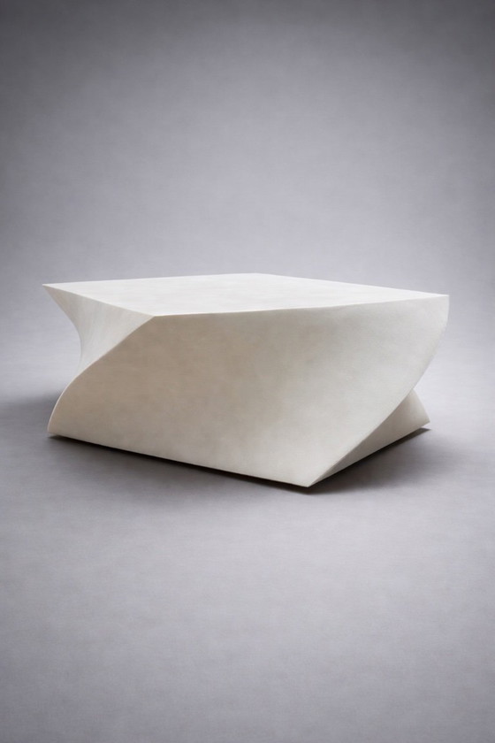 Image 1 of Salontafel "Monolith" van gewaxt beton