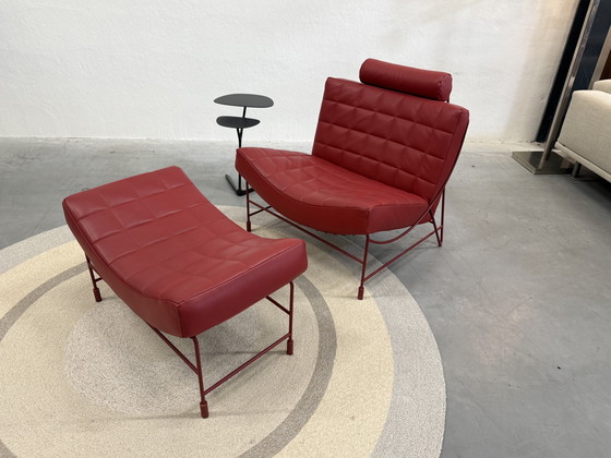 Image 1 of Leolux Volare Fauteuil met voetenbank rood leer 