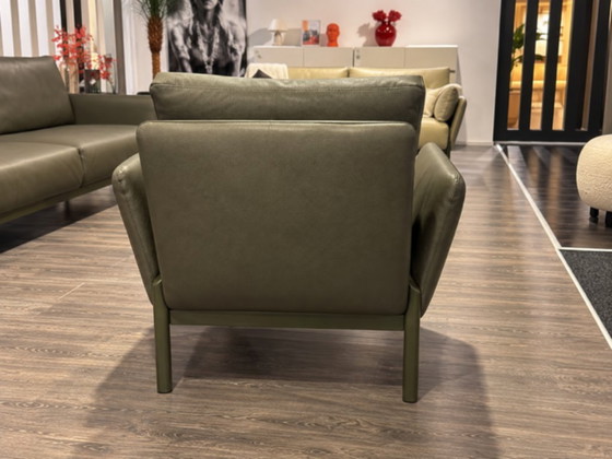 Poltrona LEOLUX ENNA 1 posto in pelle Senso avocado con base colore personalizzato – Poltrone, Leather, Metal (photo 4 of 6)