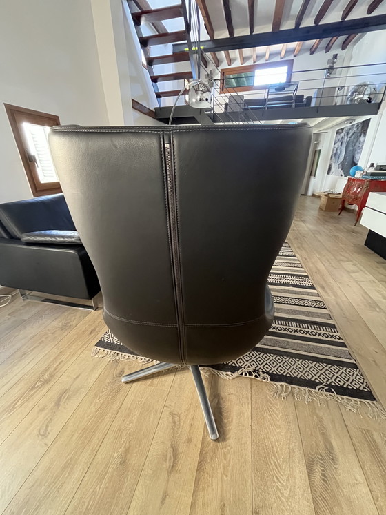 Image 1 of Vitra Grand Repos & Ottoman Leder