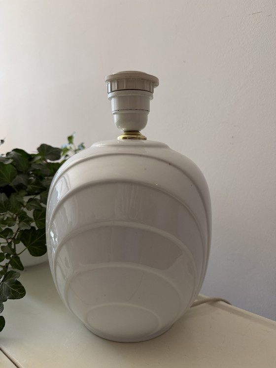 Image 1 of Lampada vintage in ceramica bianca degli anni '80