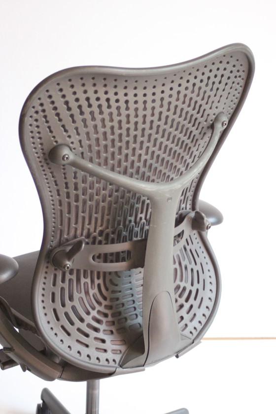 Image 1 of Silla de escritorio Herman Miller Mirra 1 de Studio 7.5, Berlín, 2003