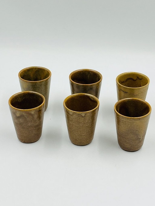 Lot de six gobelets en grès Digoin vintage