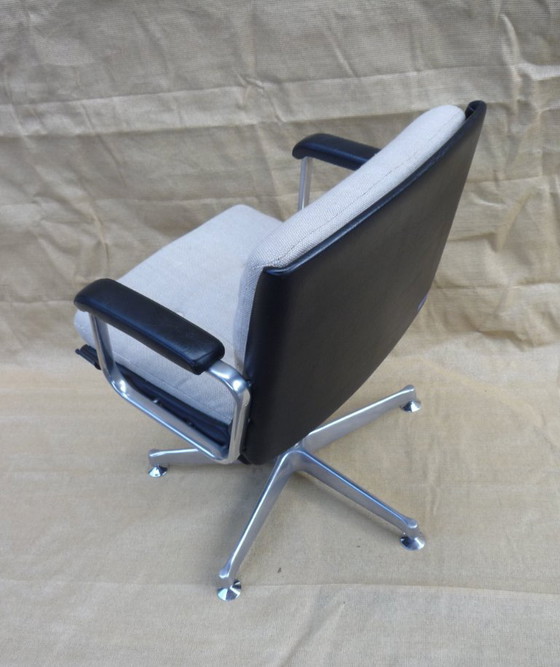 Wool and Leather Office Chair – Armchairs (photo 3 of 7)
