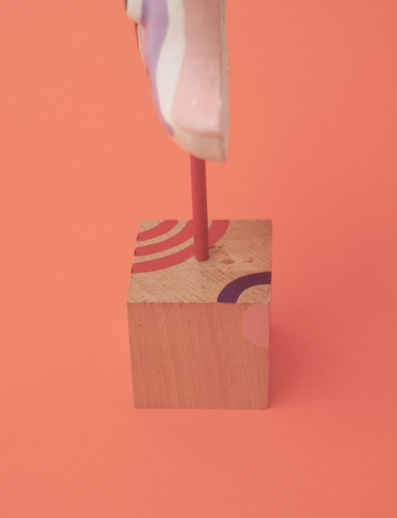 Image 1 of Vintage Picasso stijl masker uit papier maché met bijpassende staander 