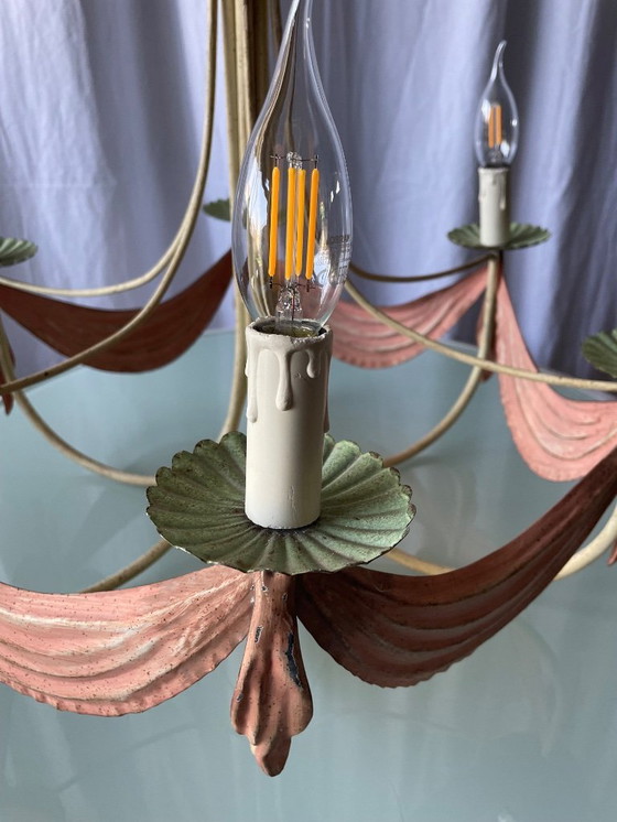 Image 1 of Vintage kroonluchter in romantische stijl met 6 armen, gemaakt van geëmailleerd plaatmetaal, Italië 1950.