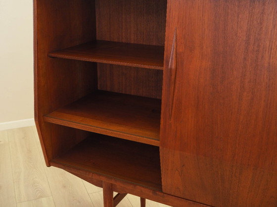 Image 1 of Teakhouten highboard, Deens ontwerp, jaren 60, gemaakt in Denemarken.