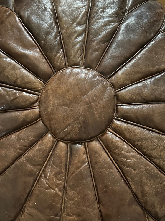 Image 1 of Leren poef 1970