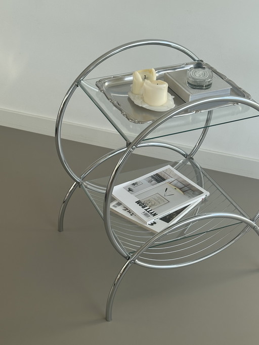 Carrello da bar in stile Bauhaus vintage con struttura tubolare cromata, tavolino laterale in vetro, tavolino da bar retrò