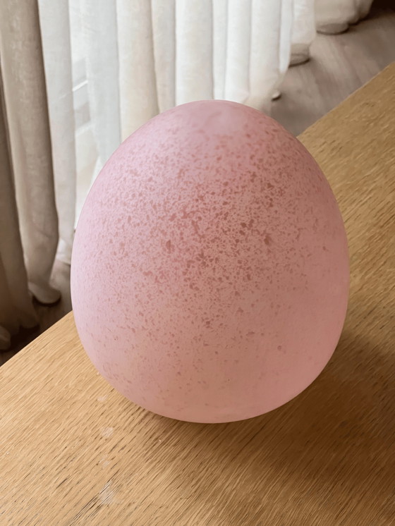 Image 1 of Vintage Glass Egg-Shaped Pink Table Lamp