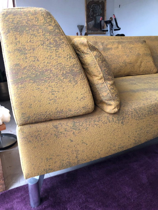 Der Hot Spot von Movani, entworfen von Hugo de Ruiter, mit Memory-Stoff