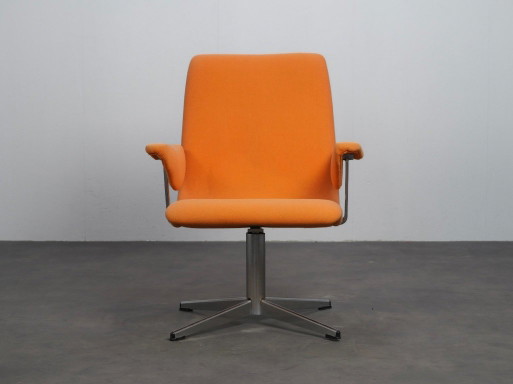 Fauteuil pivotant Space Age de Goldsiegel, Allemagne, années 1960 – Wool (photo 2 of 9)