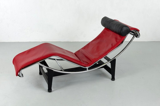 Image 1 of LC4 di Charlotte Perriand, Lecorbusier e Pierre Jaenneret per Cassina - anni '90