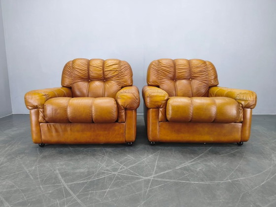 Image 1 of Paire de fauteuils lounge italiens en cuir cognac, style milieu du XXe siècle, années 1970