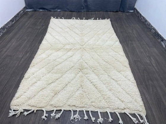 Tapis marocain artisanal décoré 250cm x 150cm – Wool (photo 2 of 9)