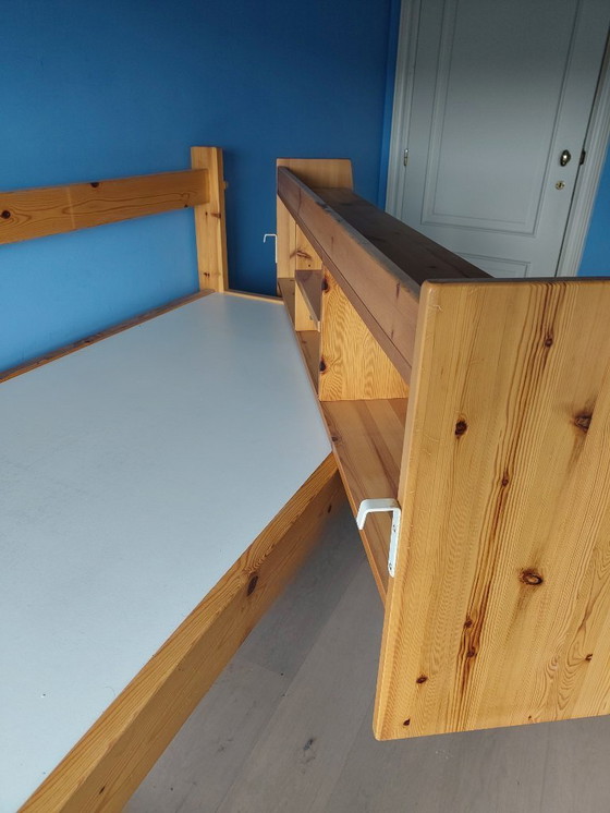 Image 1 of Bureau en pin avec plateau en stratifié haute pression