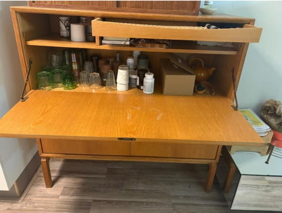 Meuble bar en bois avec porte abattante, marron clair, MTP, Vintage (photo 2 sur 7)