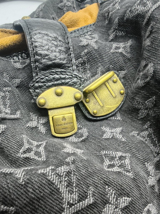 Image 1 of Sac hobo Louis Vuitton Surya Monogram en denim noir XL