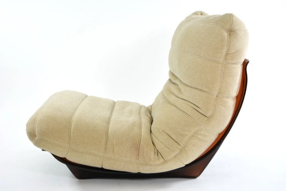 Image 1 of Chauffeuse et son repose pied Marsala Ligne Roset beige clair