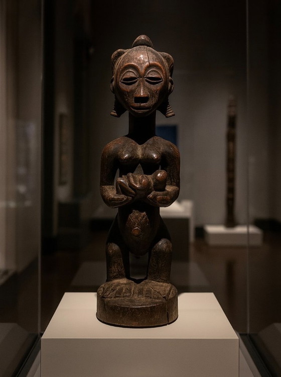 Image 1 of Mother figure "Luba"