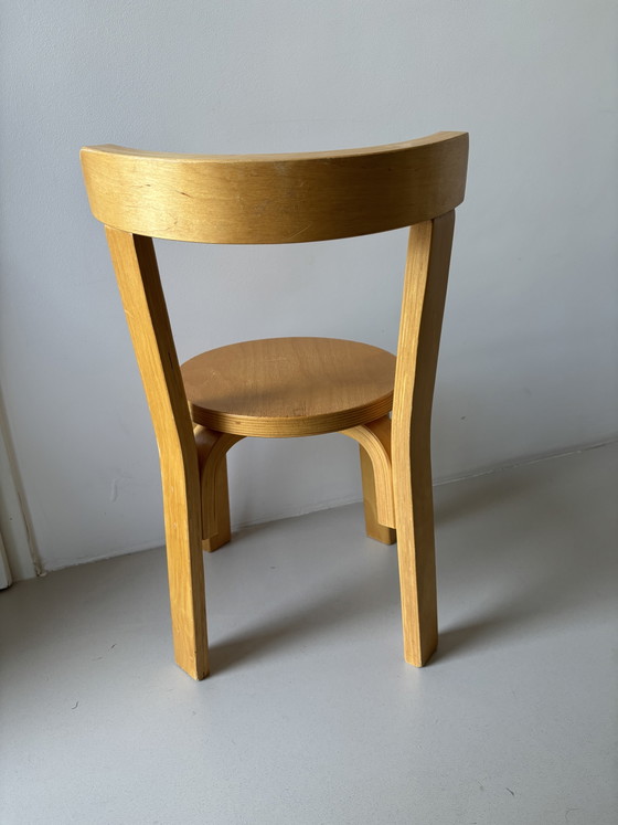 Sedia per bambini vintage scandinava modello 68 in compensato e betulla attribuita ad Alvar Aalto per Artek (photo 6 of 7)