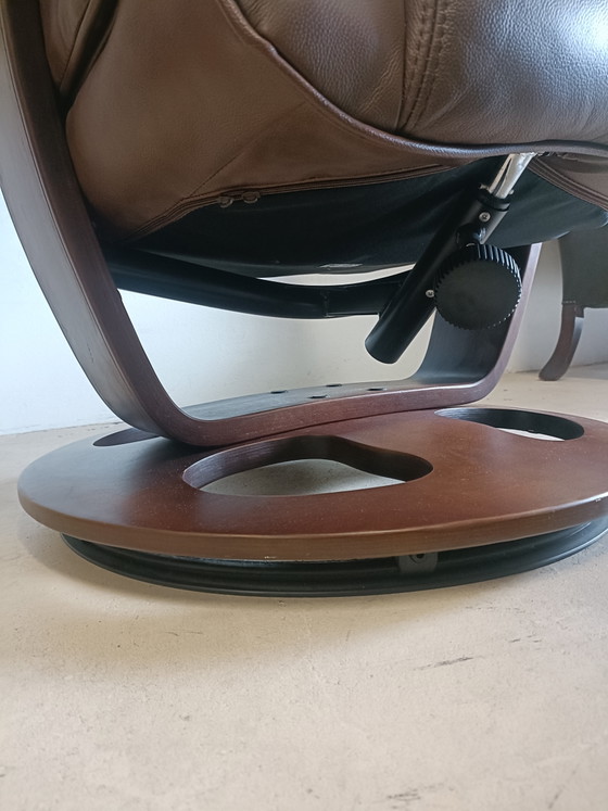 Image 1 of Fauteuil inclinable en cuir marron