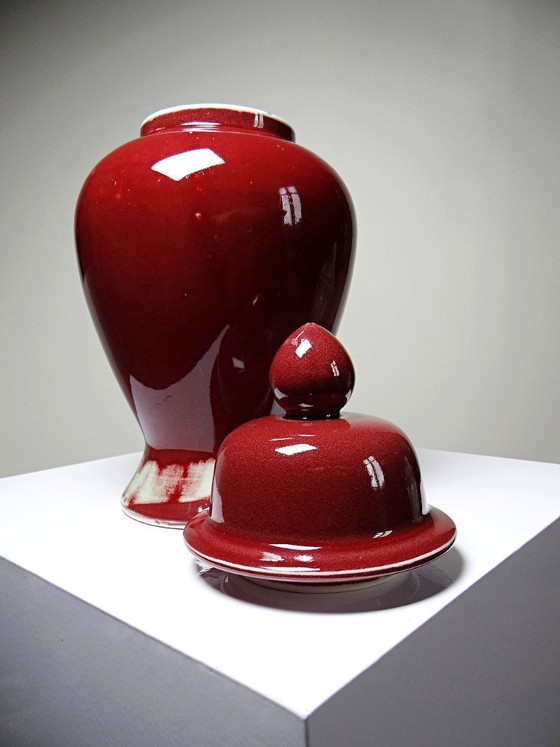 Image 1 of Covered vase, Chinese ginger jar, oxblood and celadon ceramic