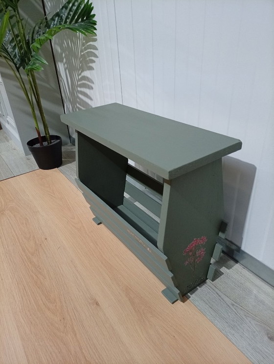 Image 1 of Magazine rack