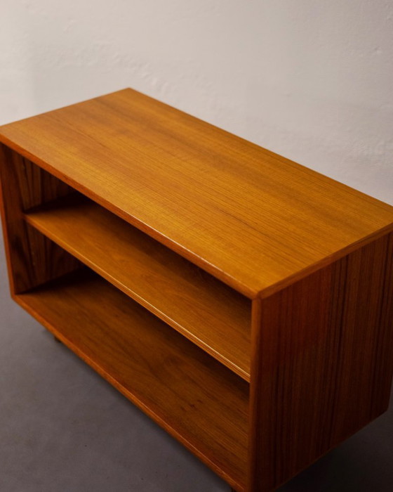 Image 1 of Estantería baja Mid Century de teca