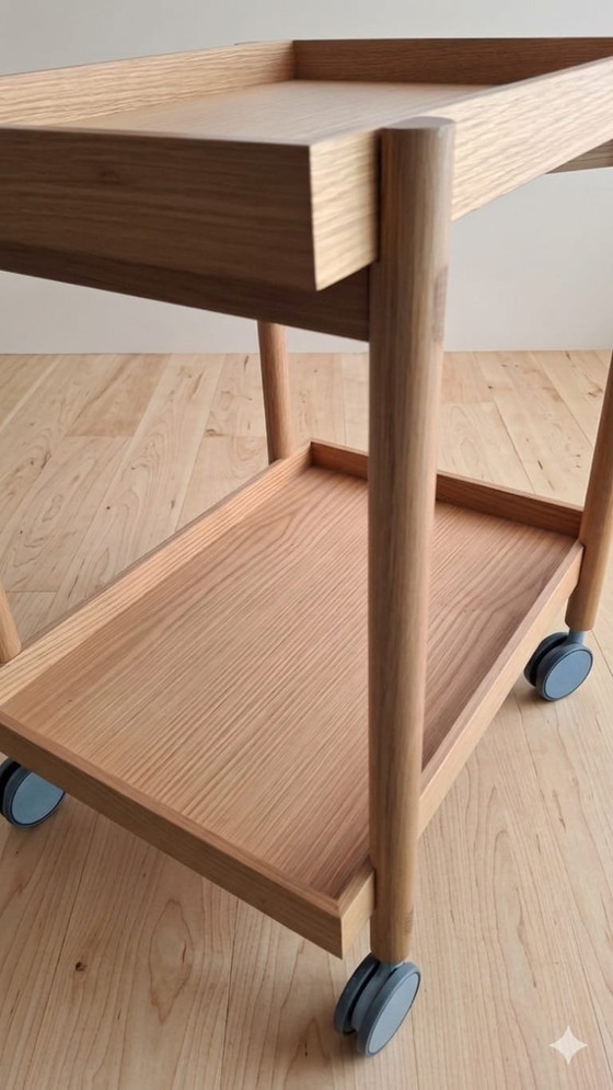 Image 1 of Servierwagen/Trüffeltisch/Beistelltisch aus Eichenholz „Mai Tai“ mit Rollen – Punt Mobles