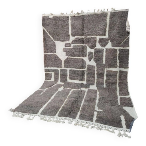 Gran alfombra Beni Ouarain en gris y crudo 300x200 cm – Lana hecha a mano