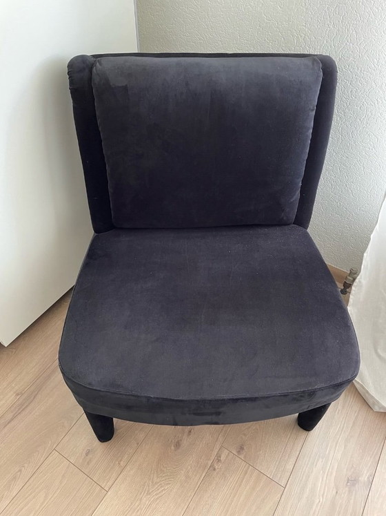 Image 1 of Scandi design armchair in pink or black velvet