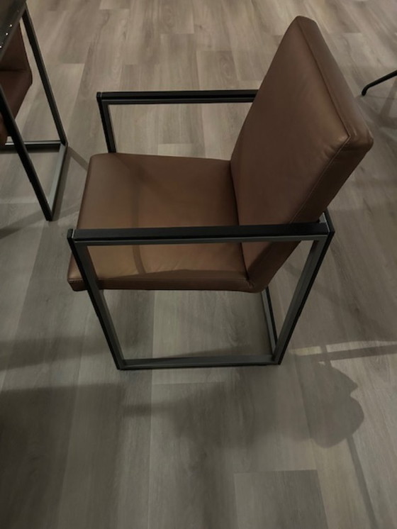 Image 1 of Very nice Leo Lux dining table and 4 chairs