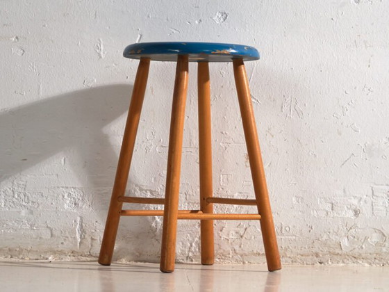 Taburete de madera antiguo con asiento redondo – Europa Central, circa 1950 – Rustic (photo 28 of 40)