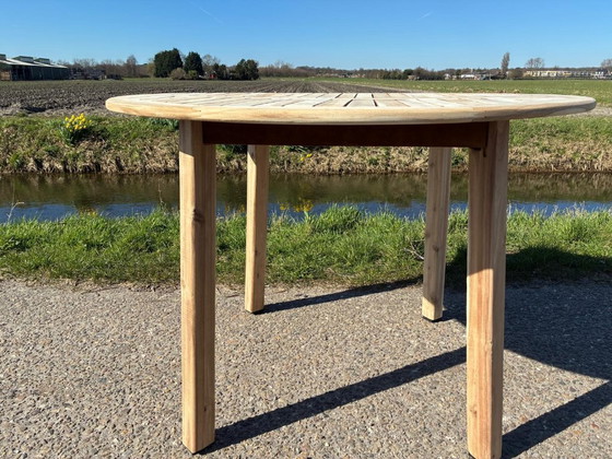 Image 1 of Zware kwaliteit teakhouten tuintafel 150cm - als NIEUW -
