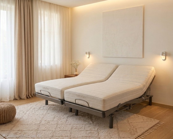 Image 1 of Lattoflex - 2 basi letto elettriche 80 x 200 + 2 materassi in lattice puro