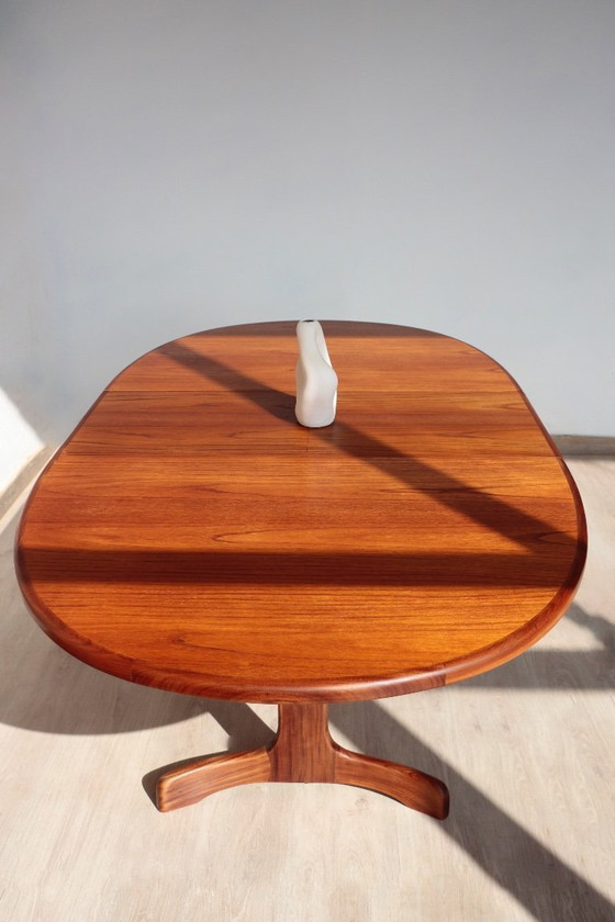 Image 1 of Oval teak dining table - 6 to 8 people - Fresco model - G Plan