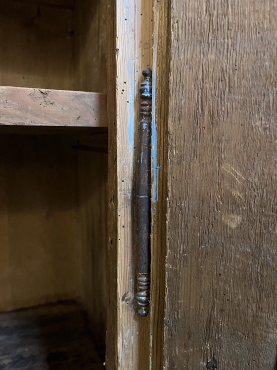 Image 1 of Armario regional de pino del siglo XVIII