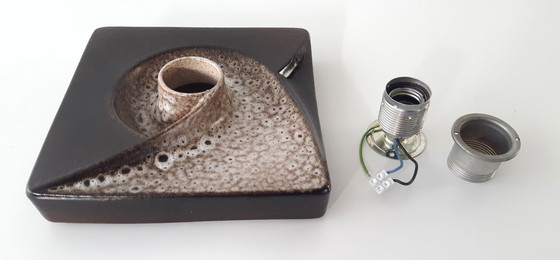 Image 1 of 1 van 2 Keramieken aardewerken vintage wandlampen in bruintinten, west germany fat lava stijl, keramische wandlamp, space age la