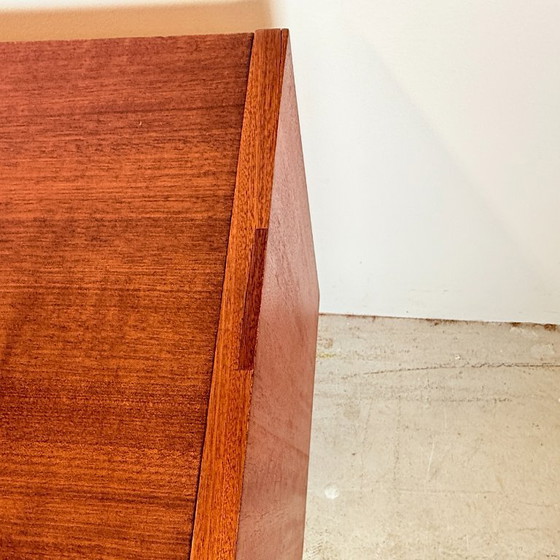 Image 1 of Buffet en acajou de style scandinave