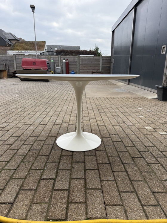 Image 1 of Original round Knoll Tulip dining table (120cm) white laminate Eero Saarinen